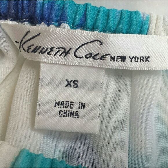 KENNETH Cole Watercolor Silk Blouse  Wide Shoulder - Picture 6 of 7